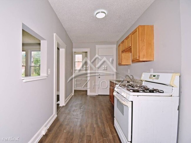 Building Photo - 3 br, 1.5 bath Apartment - 1607 Chilton St