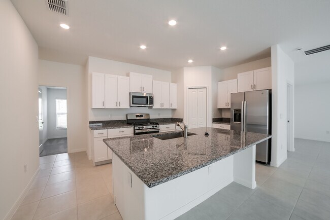 Foto del edificio - 4215 84th Ct E