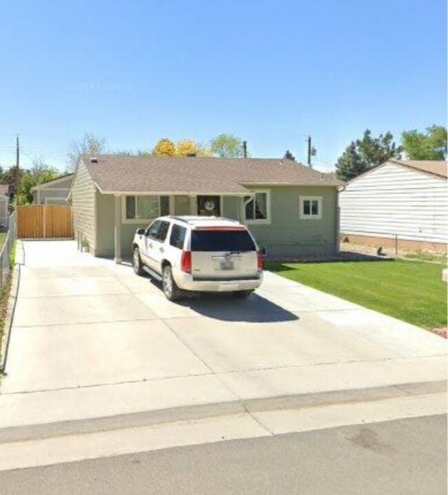 Building Photo - 3655 S Hooker St