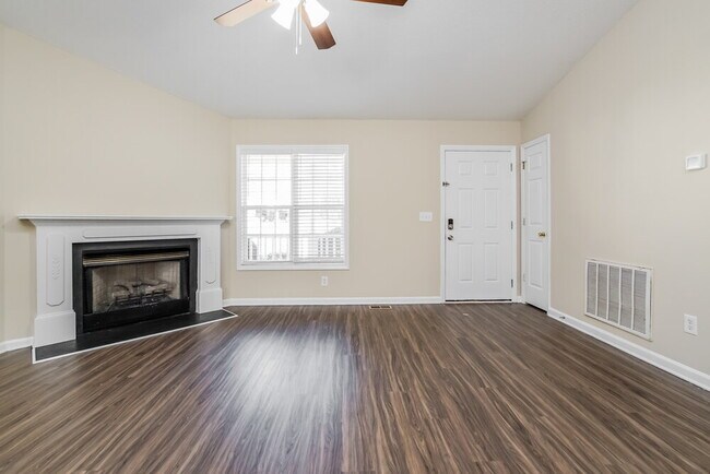 Foto del edificio - 68 Bent Creek Ct