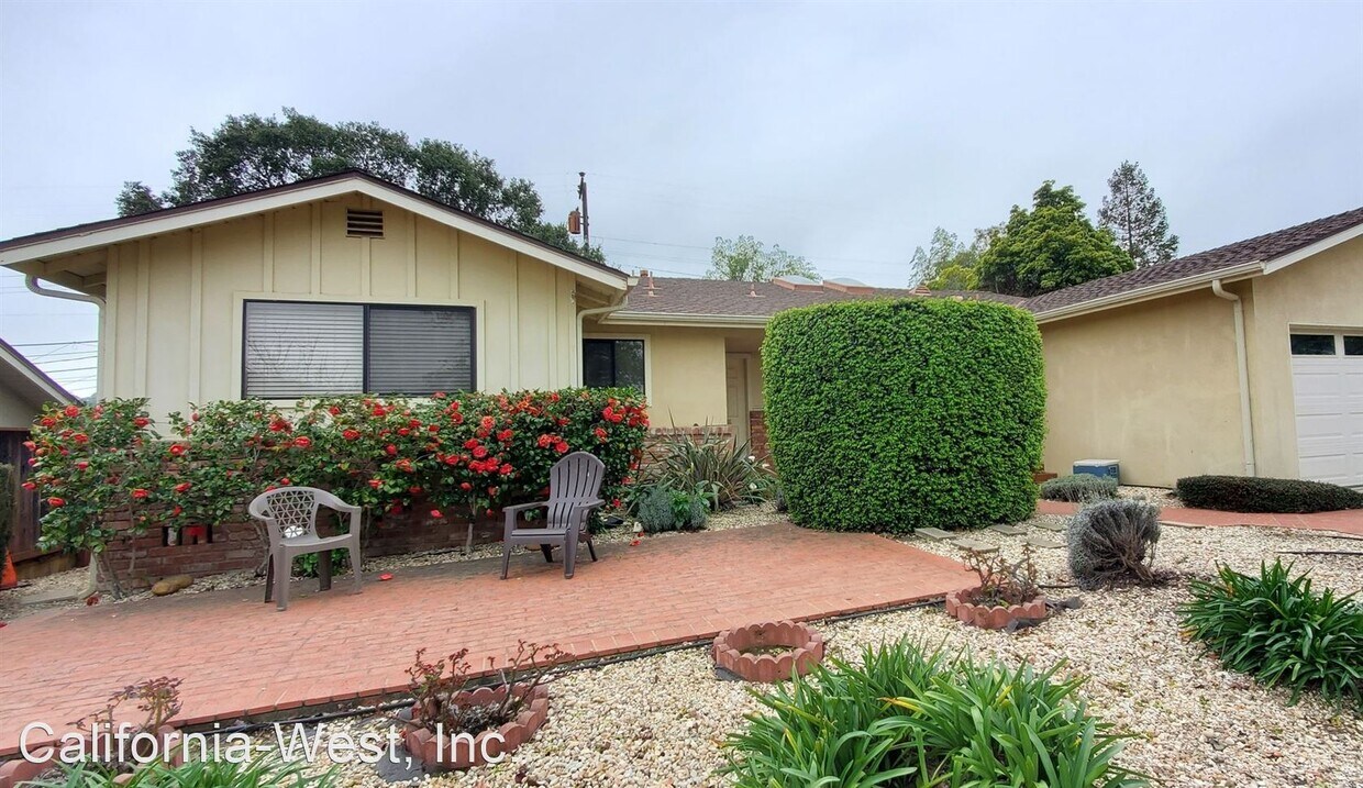 Primary Photo - 4 br, 2 bath House - 251 Highland Dr.