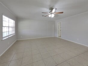 Building Photo - 411 E Carby Rd