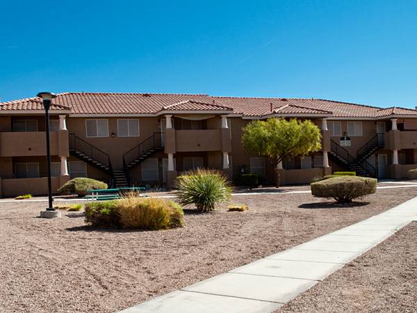 Community - Lake Tonopah SENIOR Apartments