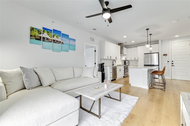 Foto del edificio - 3101 Govalle Ave