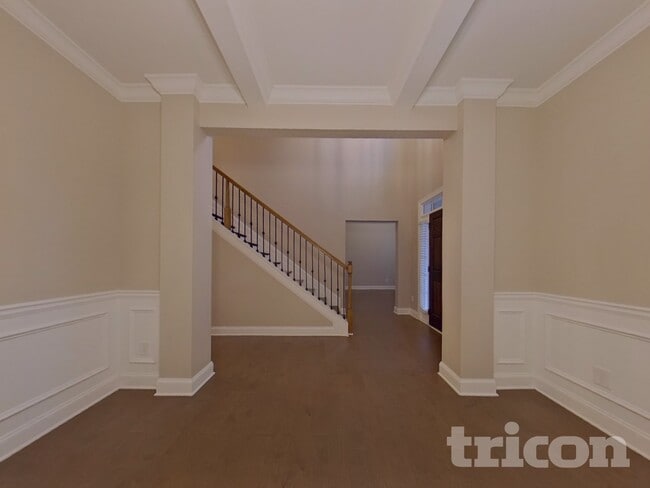 Building Photo - 1990 Woodmont Dr