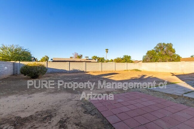 Building Photo - 4116 E Andorra Dr