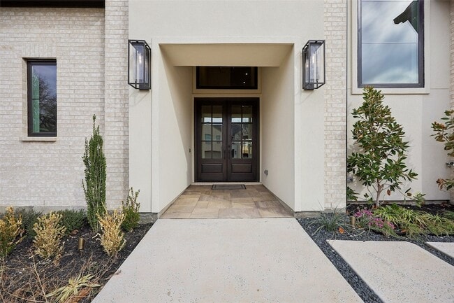 Photo - 3845 Van Ness Ln House