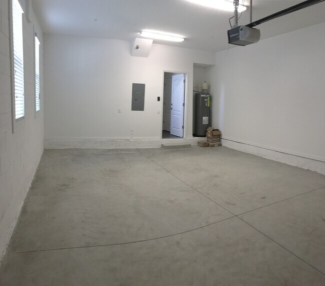 Building Photo - 478 Windmill Palm Cir