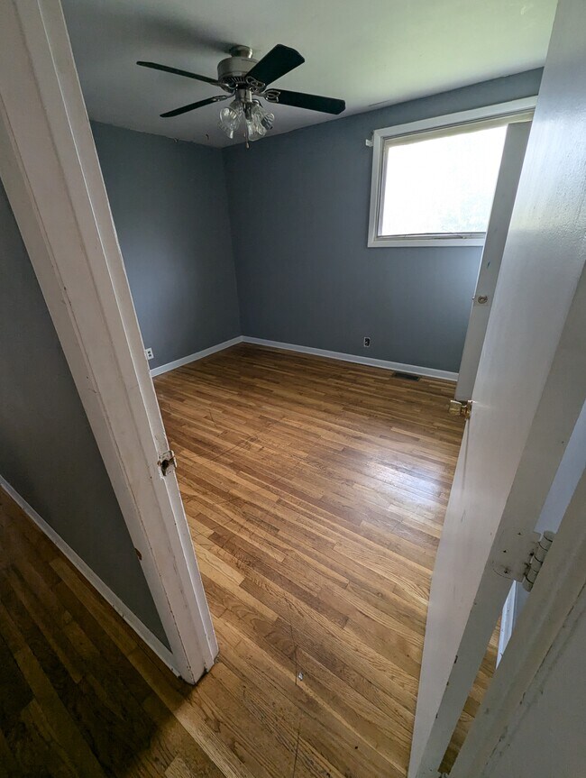 Building Photo - 4025 Buena Vista Pike