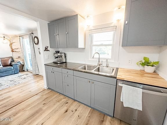 Foto del edificio - 12287 1st St