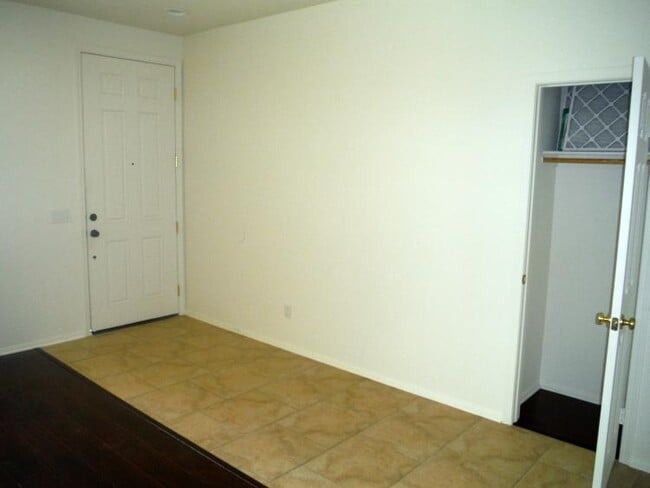 Building Photo - 44218 Amethyst St