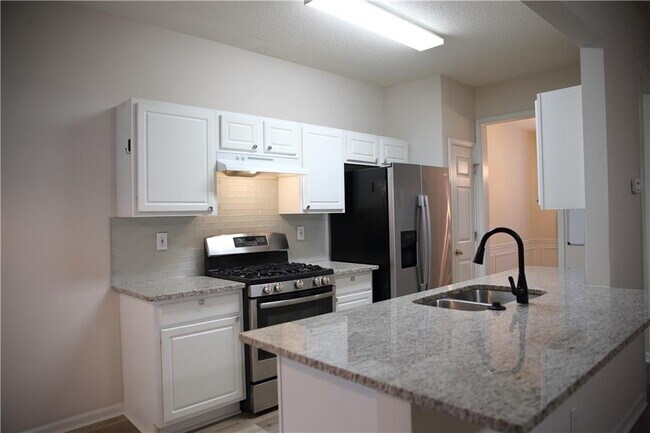 Foto del edificio - 5454 Medlock Corners Dr