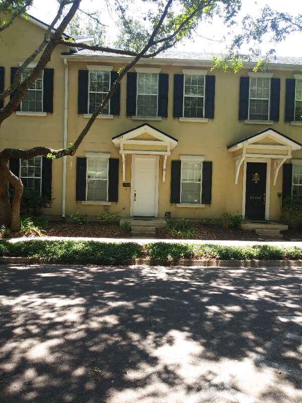 Foto del edificio - 1854 Carnation St