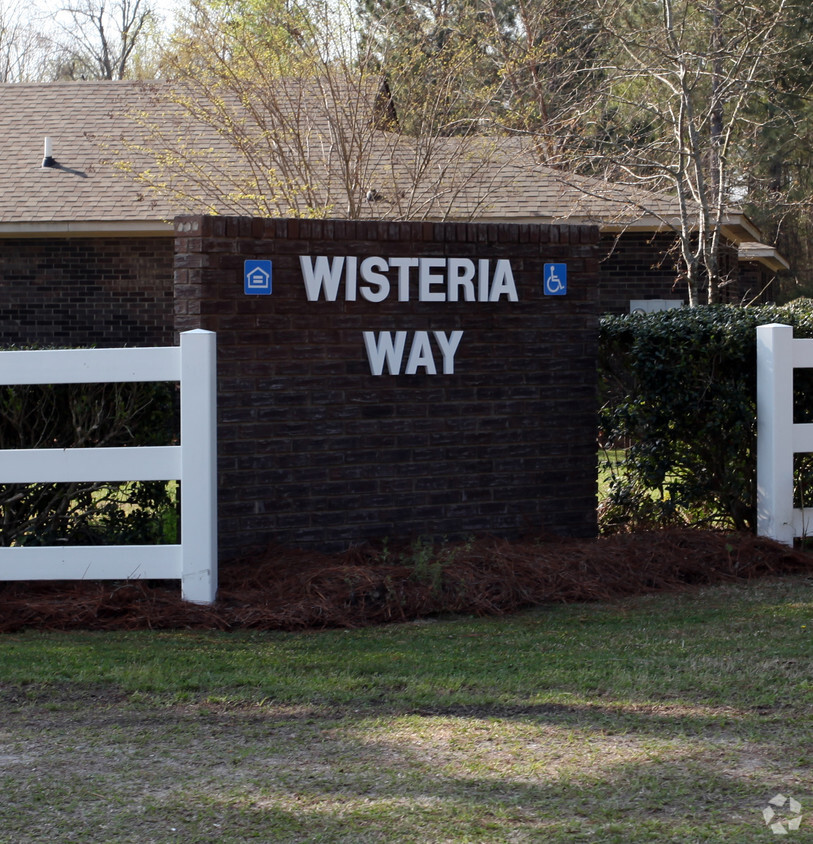 Building Photo - Wisteria Way