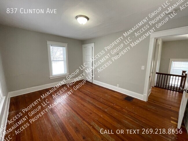 Foto del edificio - Large, Updated 3 bed/1.5 bath home for rent!