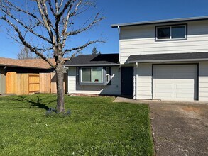 Building Photo - 4114 Bluebelle Way