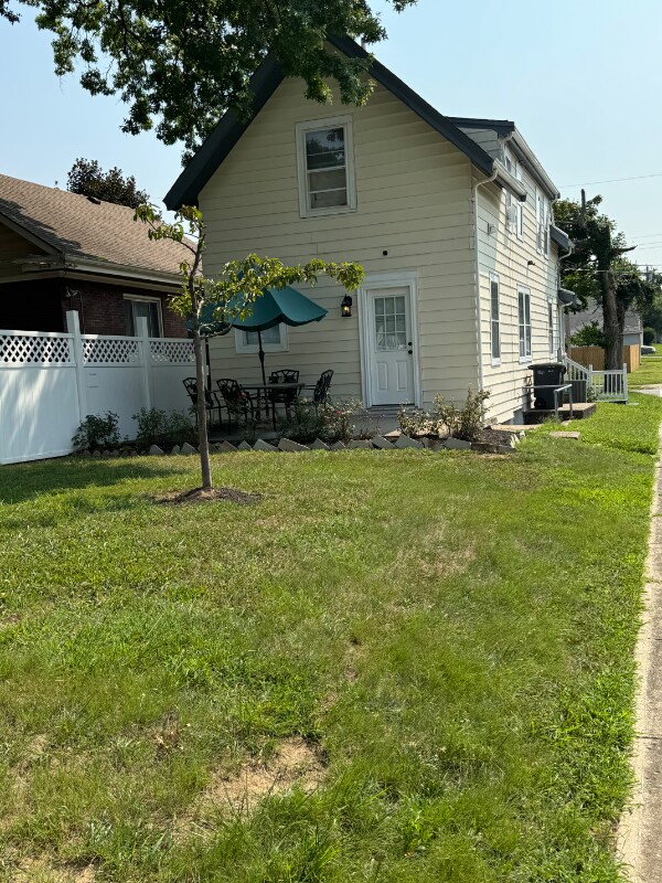 Foto del edificio - 6725 Alpine Ave