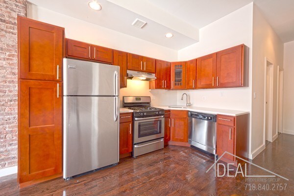 Foto del edificio - Incredible 4BR, 2 Bath in Clinton Hill