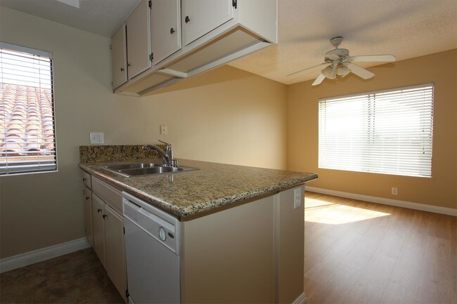 Foto del edificio - 1672 Emerald St