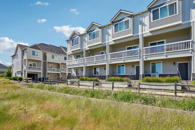 Foto del edificio - 15708 NW Blueblossom St