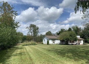 Building Photo - 1249 Stratton Rd