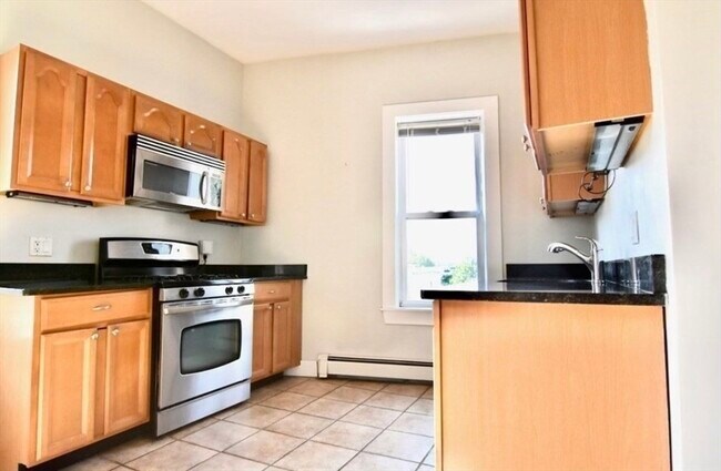Foto del edificio - 17 Savin Hill Ave