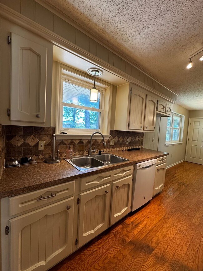 Foto del edificio - 3BD/2BA House for Lease in Jackson Park - Central Community
