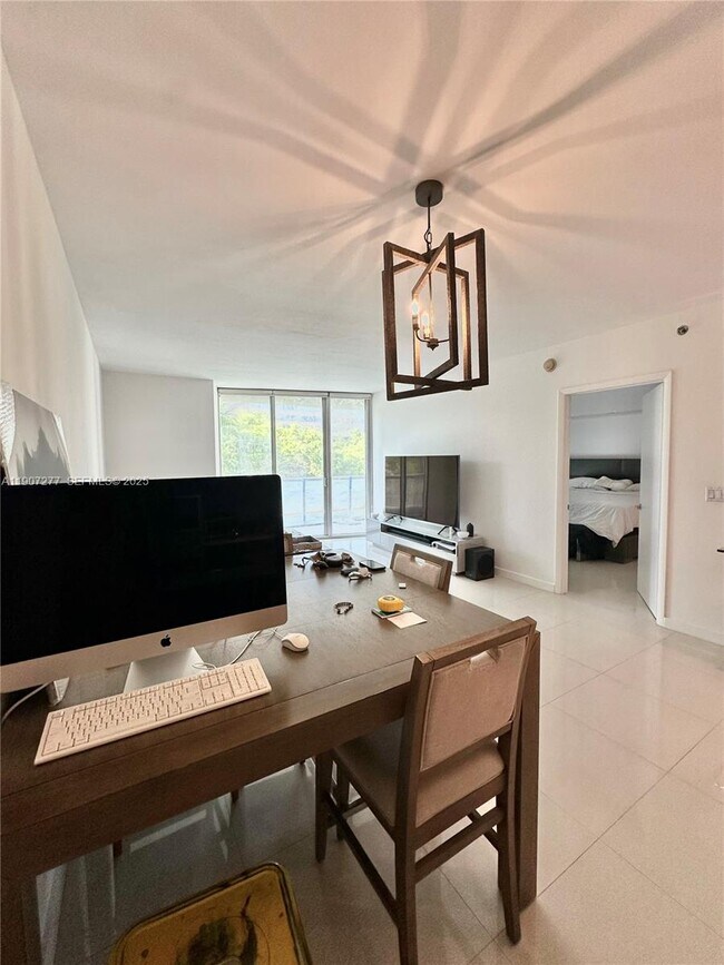 Foto del edificio - 495 Brickell Ave