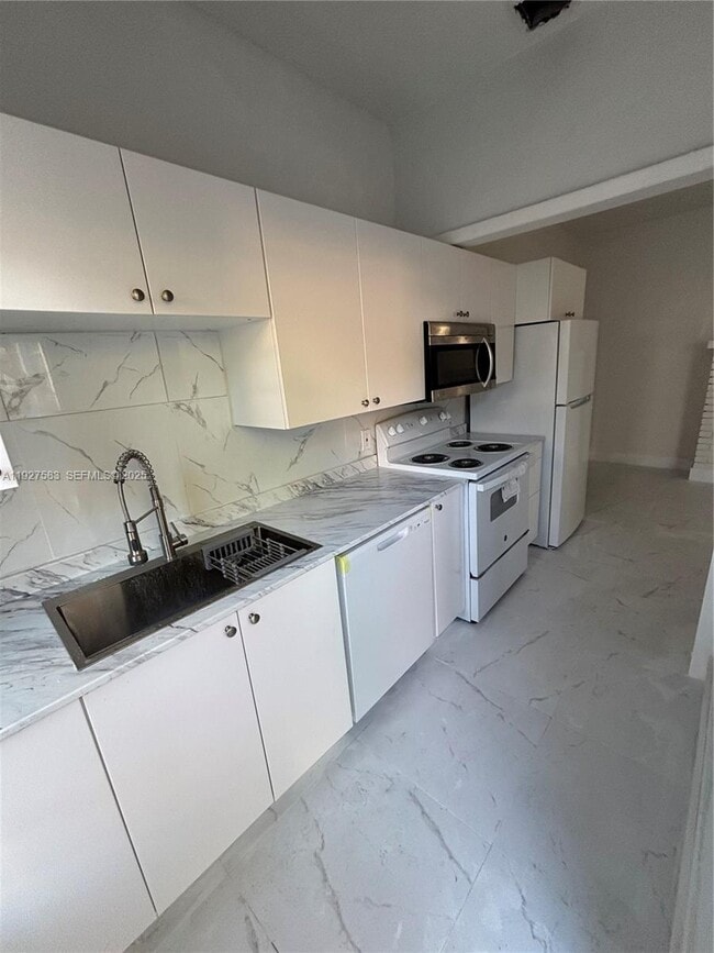 Foto del edificio - 568 SW 3rd St