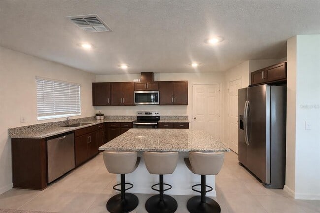 Foto del edificio - 8328 Wilder Pnes Ave