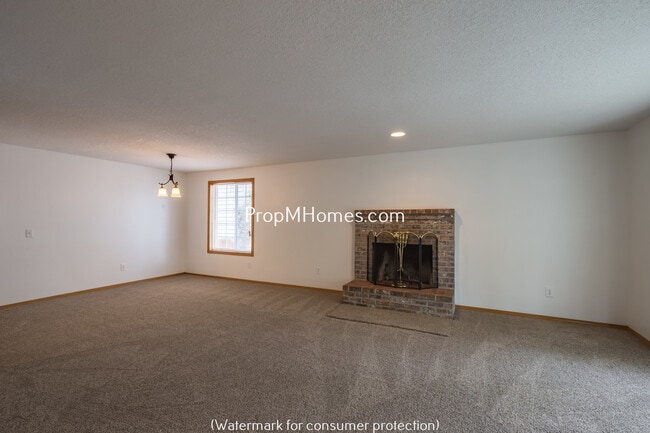 Building Photo - Single Level -Charming Home Located in the...