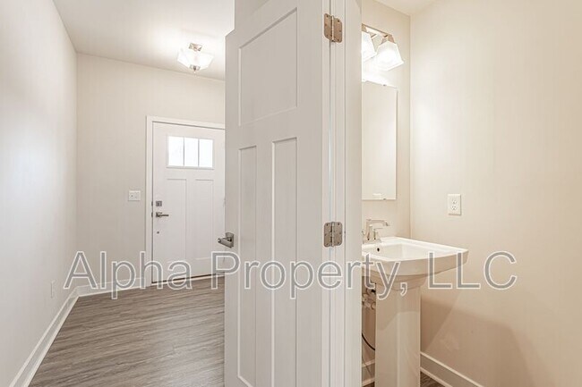Foto del edificio - 300 Huntingdale Pl