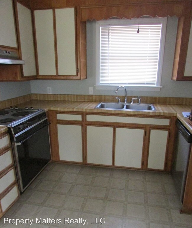 Building Photo - 2919 Crescent Ln