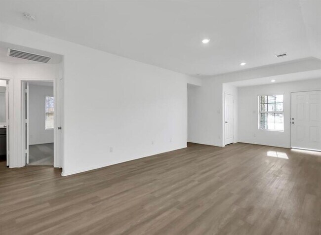 Building Photo - 3651 Solanum Dr