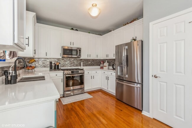 Foto del edificio - 375 N Commerce St