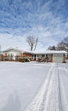 Building Photo - 2380 Grassland Dr