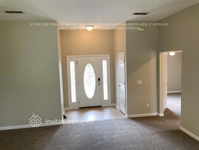 Foto del edificio - 7041 Vida Ln