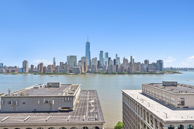 Building Photo - 99 Hudson St