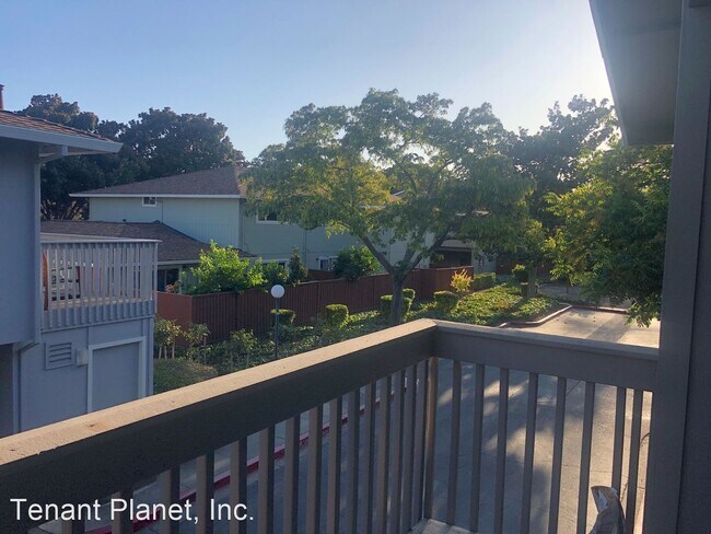 Building Photo - 2 br, 1 bath House - 1143 Reed Ave Apt D