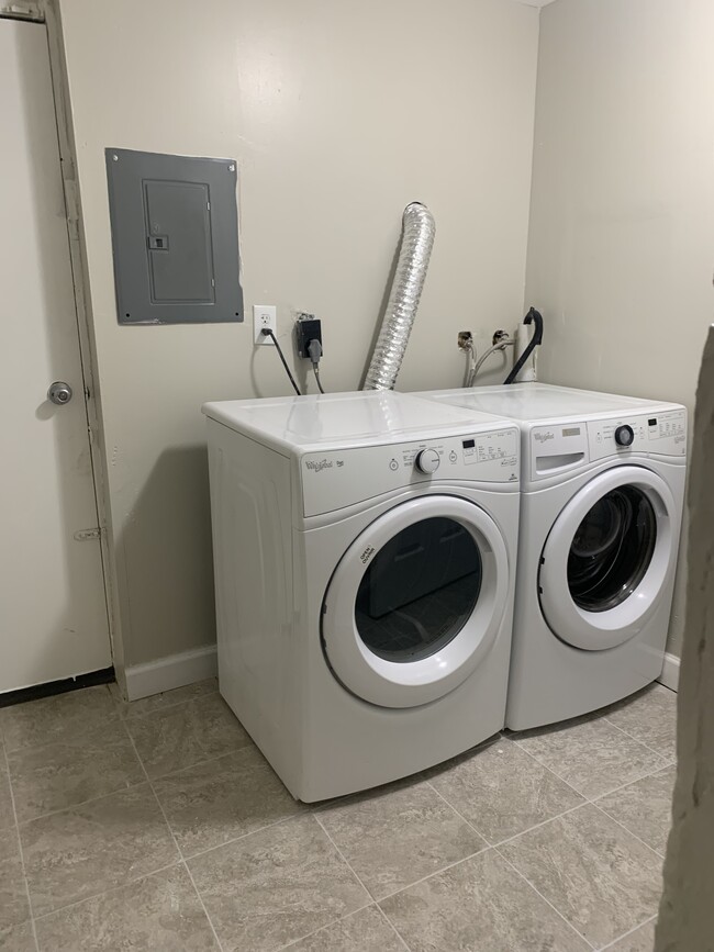 Laundry Room - 2104 Wilkens Ave