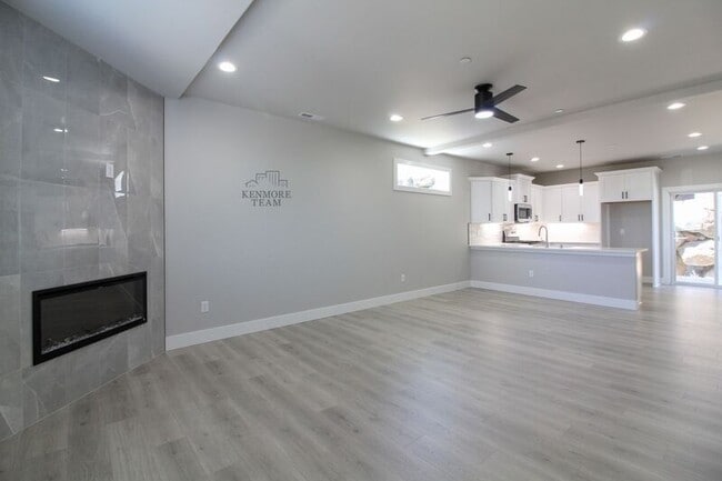 Building Photo - 723 Rio Vista Loop