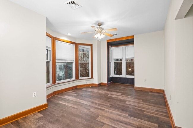 Building Photo - 1006 N 3rd St