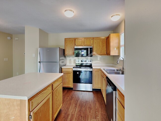 Building Photo - 2293 Antoinette Way