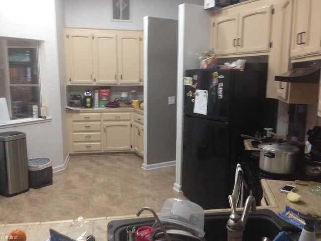 Building Photo - 461 Pearwood Ct