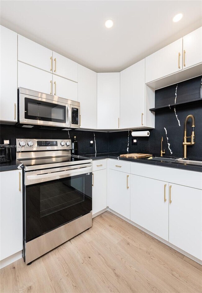 Building Photo - 600 Three Islands Boulevard