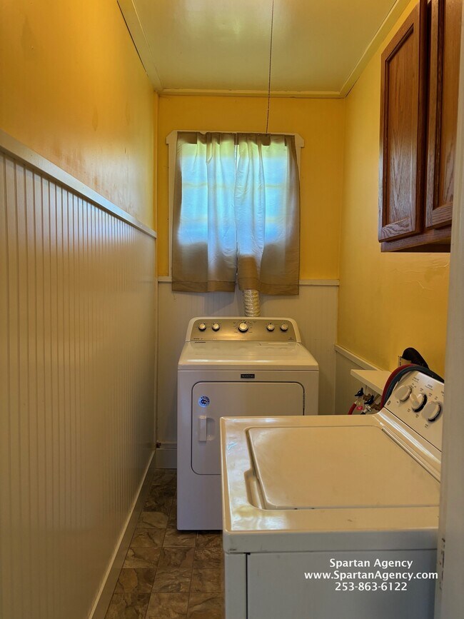 Foto del edificio - 11320 Jovita Blvd E