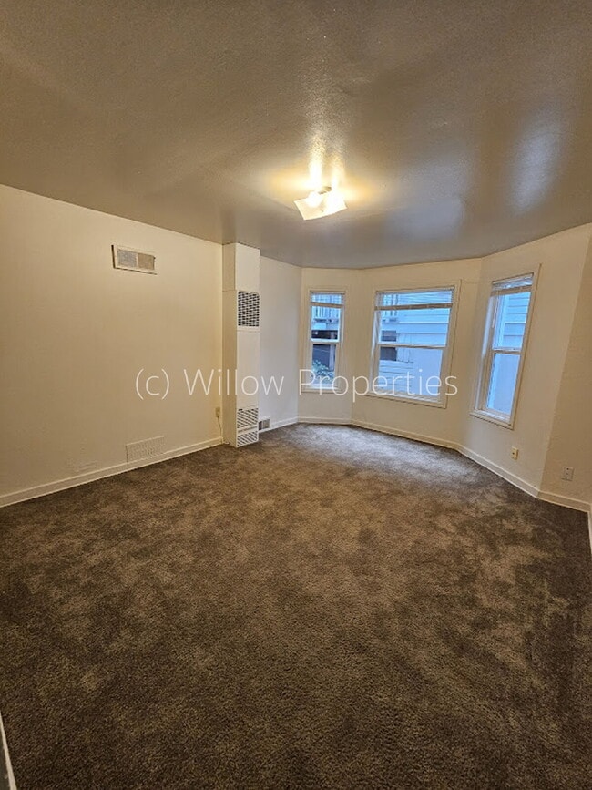 Building Photo - Quaint One Bedroom in North Tacoma
