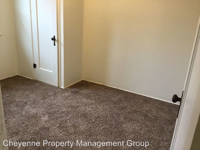 Foto del edificio - 206 E 5th St