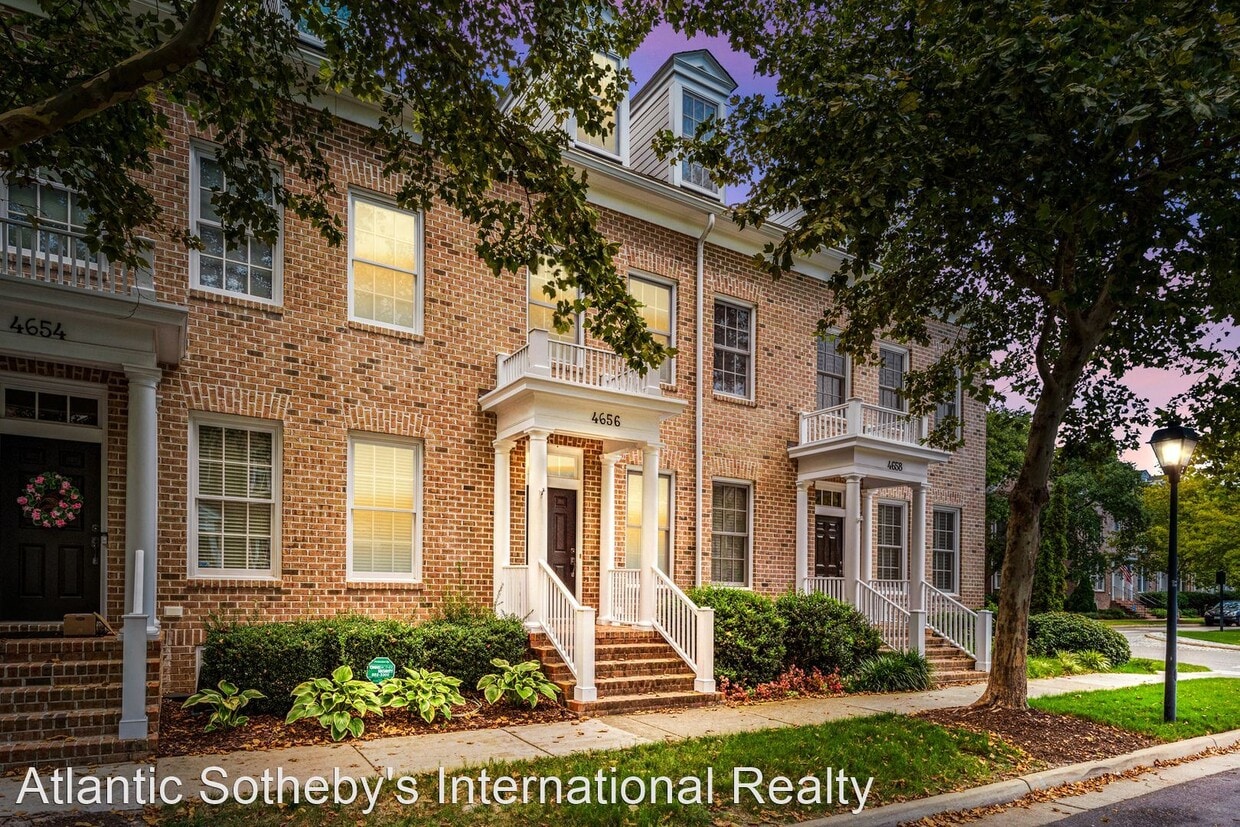4 br, 3.5 bath House 4656 Pleasant Avenue House Rental in Norfolk, VA