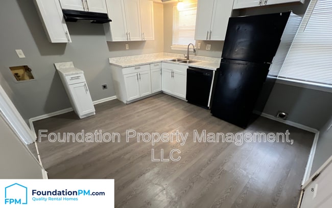 Building Photo - 5176 Breckenwood Dr